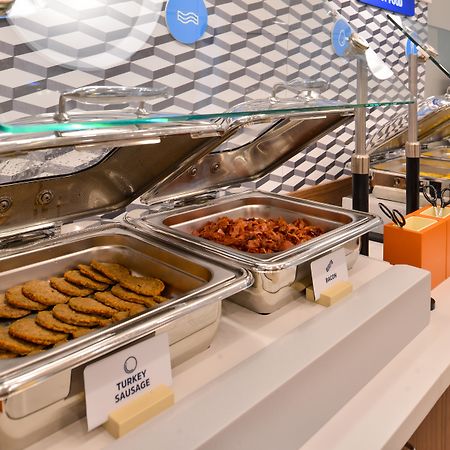 Holiday Inn Express & Suites Vaughan-Southwest By Ihg Eksteriør bilde