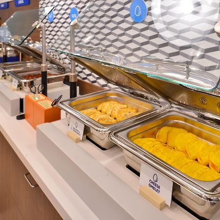 Holiday Inn Express & Suites Vaughan-Southwest By Ihg Eksteriør bilde