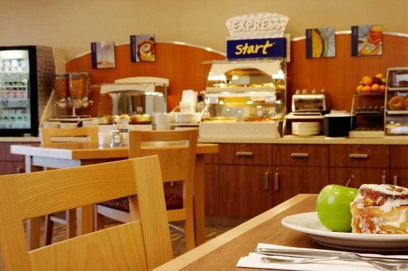 Holiday Inn Express & Suites Vaughan-Southwest By Ihg Restaurant bilde