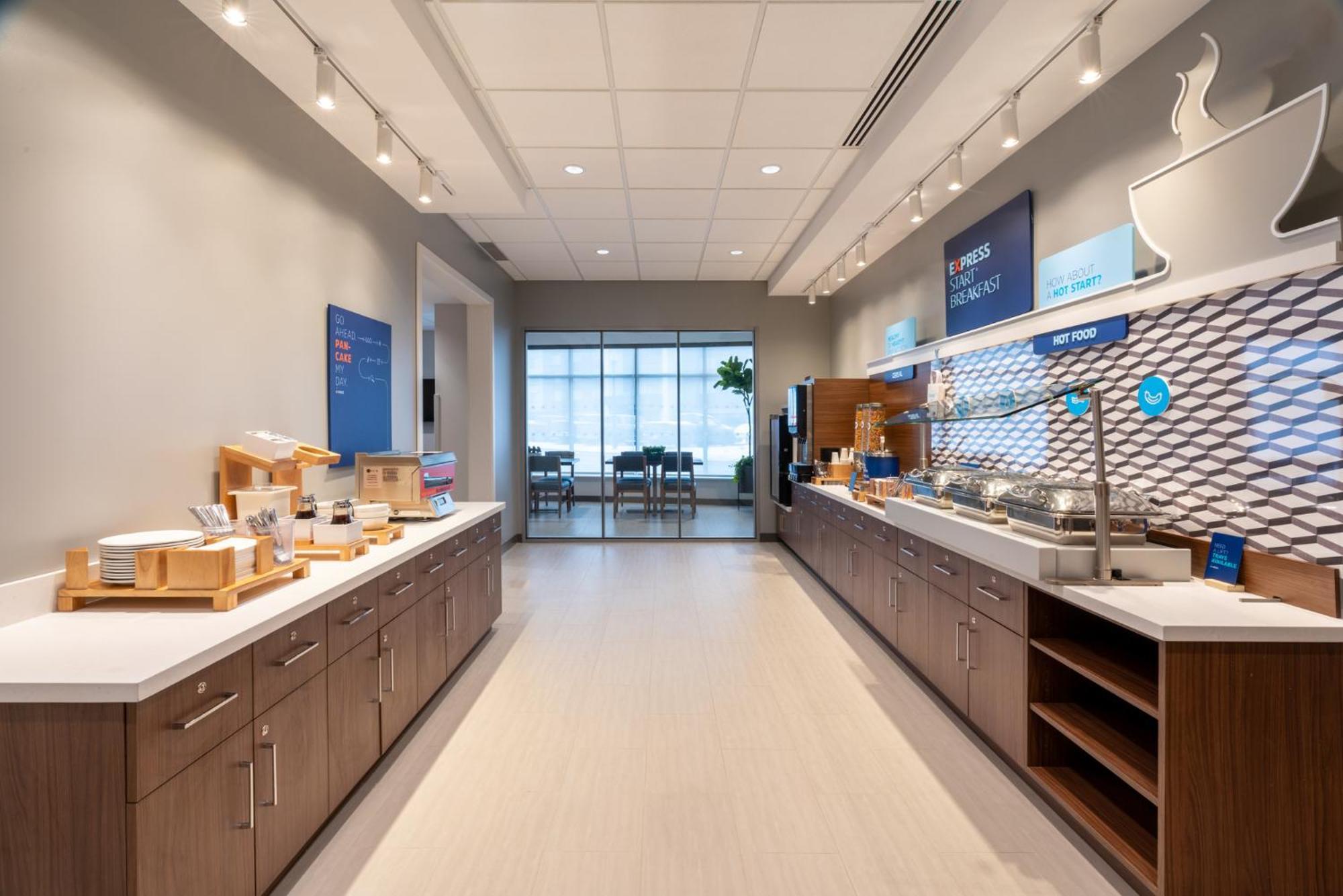 Holiday Inn Express & Suites Vaughan-Southwest By Ihg Eksteriør bilde
