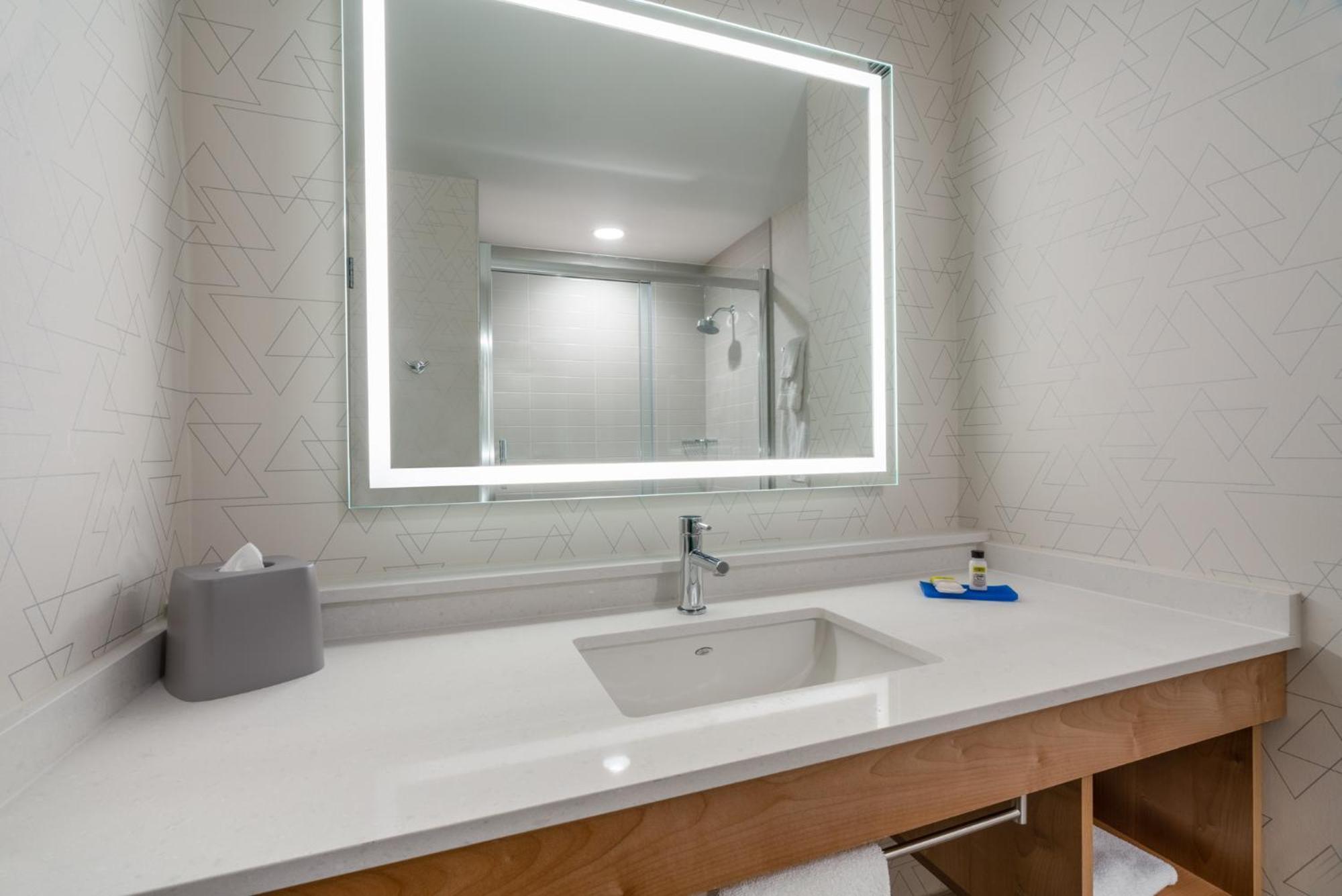 Holiday Inn Express & Suites Vaughan-Southwest By Ihg Eksteriør bilde