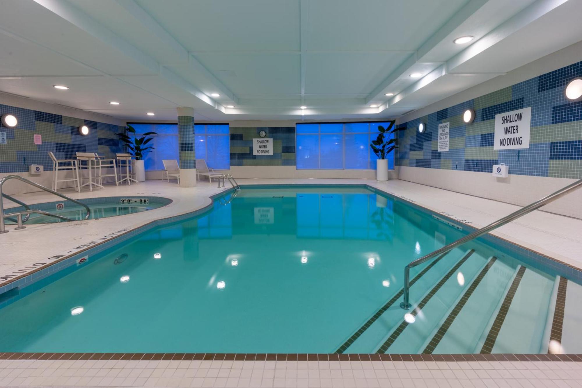 Holiday Inn Express & Suites Vaughan-Southwest By Ihg Eksteriør bilde