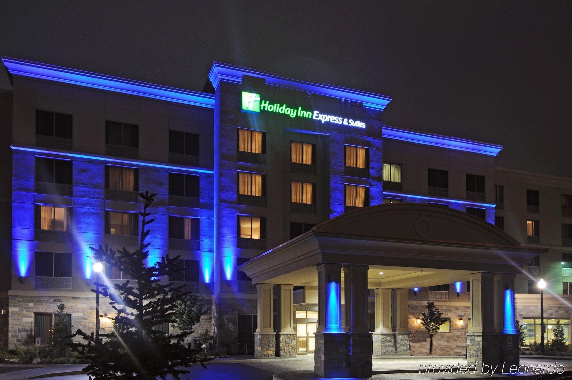 Holiday Inn Express & Suites Vaughan-Southwest By Ihg Eksteriør bilde